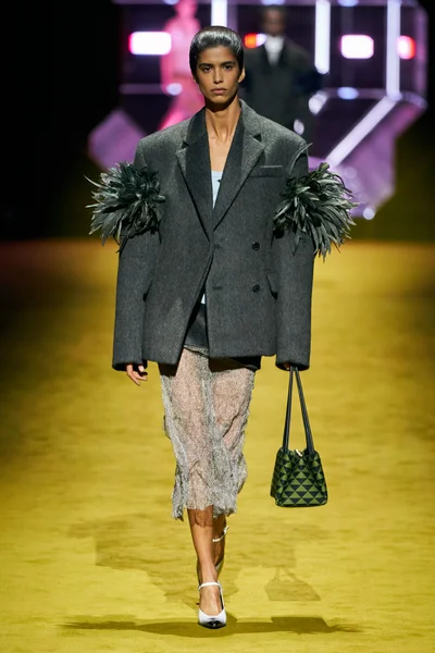 Look 44